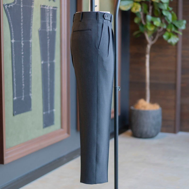 IGT STRETCH WOOL 2PLEATS TAPERED TROUSERS
