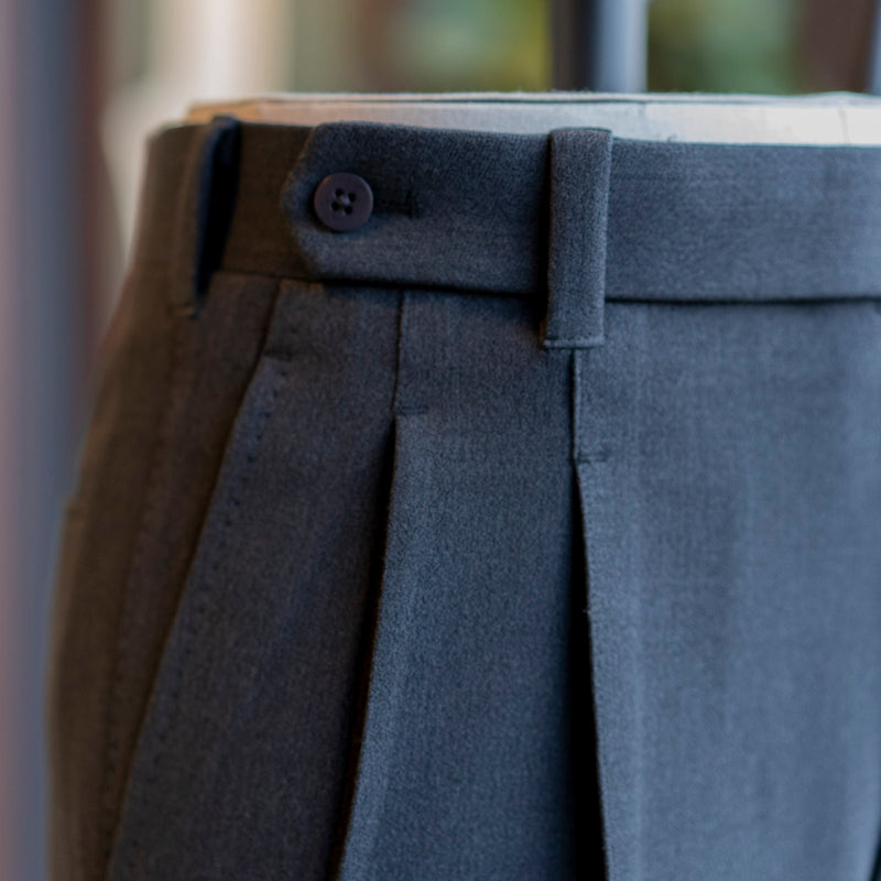 IGT STRETCH WOOL 2PLEATS TAPERED TROUSERS