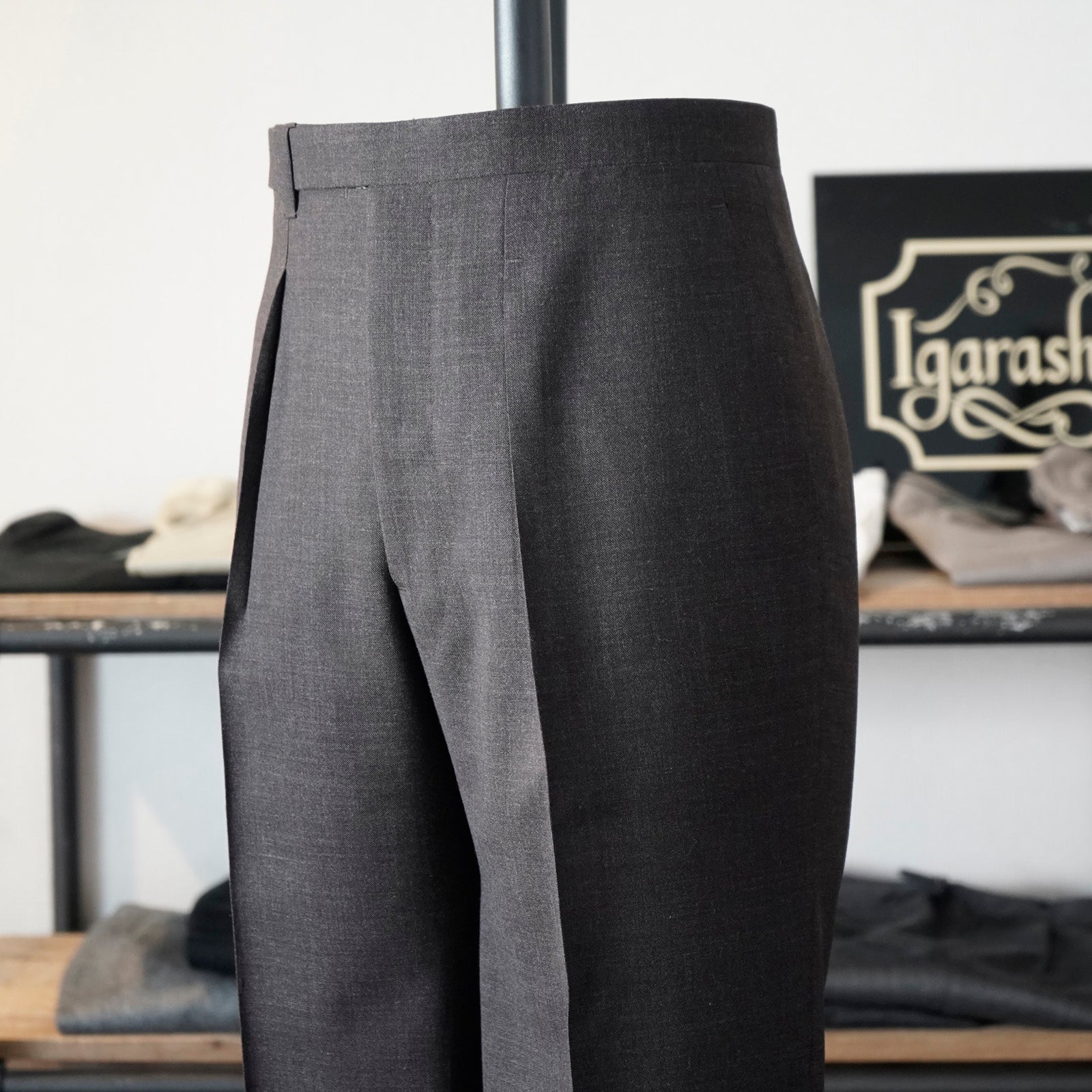 IGT DARK BROWN FRESCO TROUSERS | IGTA2026-02 – 五十嵐トラウザーズ